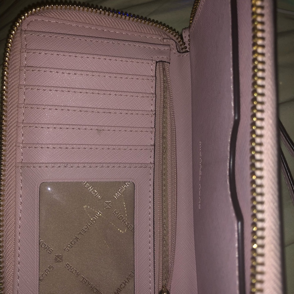 Jet Set Large Flat Multifunction Phone Case - Picture 4 of 4